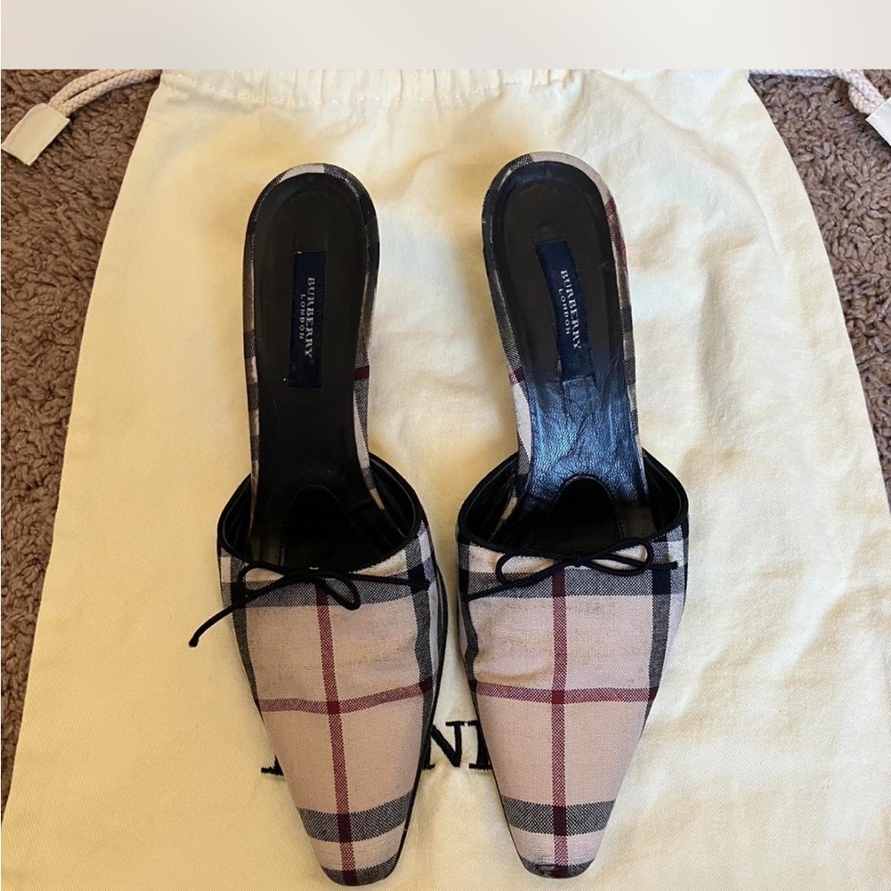Burberry Women's Checkered Heels - Black and Cream - Picture 3 of 7